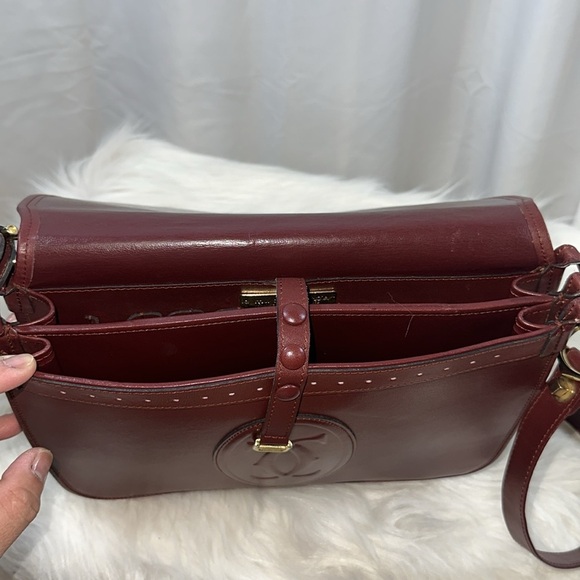 Cartier Elegant Burgundy Leather Shoulder Bag - Picture 8 of 12